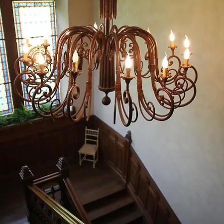 Chateau Le Haget Hotell 3*